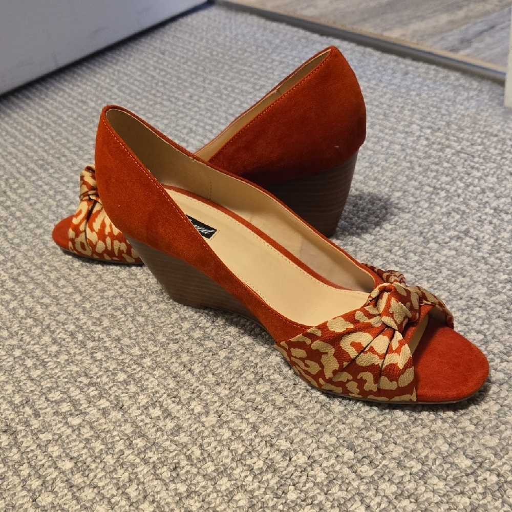 Violet & Red Suede Peep Toed Wedges